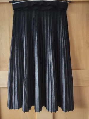 Falda plisada negra/gris Max Studio para mujer talla M cintura elástica Foto 1 de 3