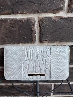 NUEVO CON ETIQUETAS $185 BRAHMIN SURI Sea Salt White Carman CARTERA CREMALLERA ALREDEDOR cuero Foto 1 de 4