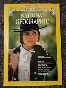 National Geographic magazine June 1975 With Map of Alaska, Andalusia, Suez - Imagen 1 de 2