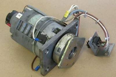 YASKAWA MINERTIA MOTOR MINI UGTMEM-06LB47S, TG-7SVC, 86 621-07B00, FR CHARMILLES - Image 1 of 4