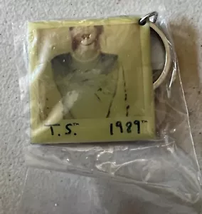 Taylor Swift 1989 World Tour Schlüsselanhänger, exklusiv, ungeöffnet, brandneu, SELTEN - Bild 1 von 4