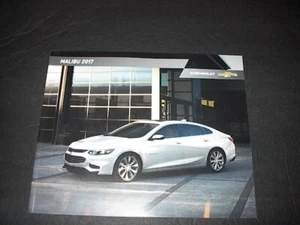 2017 Chevrolet Malibu 32 Page Original Car Sales Brochure Catalog - Bild 1 von 2