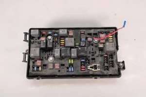2012-2015 CHEVROLET CAMARO SS FUSE RELAY JUNCTION BOX 22760635 OEM - Picture 1 of 5