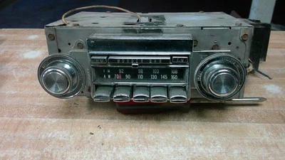 1970 - 1972 OLDSMOBILE SERVICED  AM FM WONDERBAR  RADIO    Working - Image 1 of 4