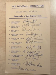 12 Autographs ENGLAND NATIONAL TEAM 1961 vs. WALES-Charlton-Robson-signed-RARE - Picture 1 of 1
