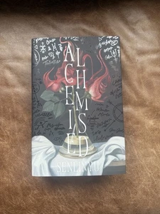 Alchemised by SenLinYu Signed Fairyloot Exclusive Edition - Foto 1 di 9