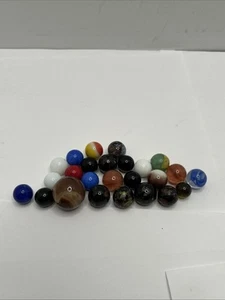 Lot 25 Assorted Marbles different colors and sizes - Picture 1 of 6