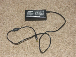 Toshiba AC Adapter Model PA-1650-02 (Pt.No. PA3467E-1A03) DC O/P 19V @ 3.42A 65W - Picture 1 of 12