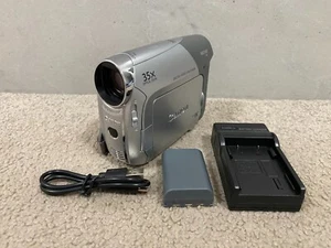 Canon MD140 Digital Video Camcorder w/ Battery + Charger - Picture 1 of 12