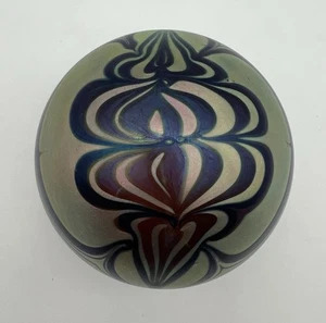 Orient & Flume 1978 Signed Art Glass Paperweight 2.5” Blue & Silver Iridescent - Picture 1 of 13