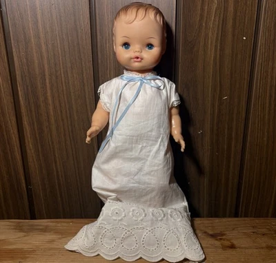 Muñeca bebé jinete vintage bebida y mojada ojos dormidos cabello moldeado cuerpo vinilo 1960 Foto 1 de 4