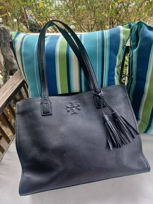 Tory Burch Thea Large-XL Pebbled Leather Tote Black Gold Hardware Beautiful Bag! - Image 1 of 4