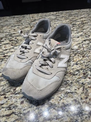 New Balance Classic 996 Womens Suede Sneakers Trainers Gray/white /pinkSize 8 - Image 1 of 4