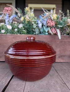 Vintage Western Stoneware 3 Quart Beehive Bean Pot w/ Lid - Picture 1 of 10