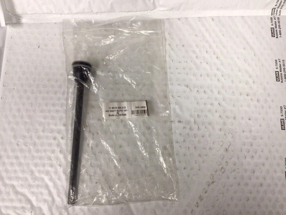 Rockshox Bluto Air Shaft Solo Air 100mm Travel 26 A1