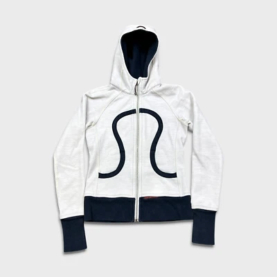 Sudadera con capucha deportiva con cremallera completa blanca pequeña Lululemon para mujer Foto 1 de 4