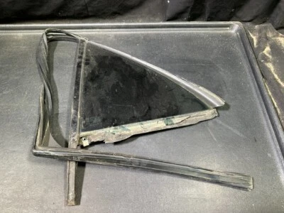 05-11 CADILLAC STS REAR LEFT DRIVER DOOR QUARTER VENT GLASS WINDOW OEM - Image 1 of 3