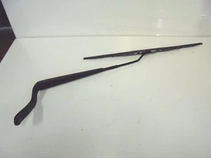 FORD FIESTA MK6 02-08 DRIVER SIDE FRONT WIPER ARM 2S61 17527 AC - Picture 1 of 1