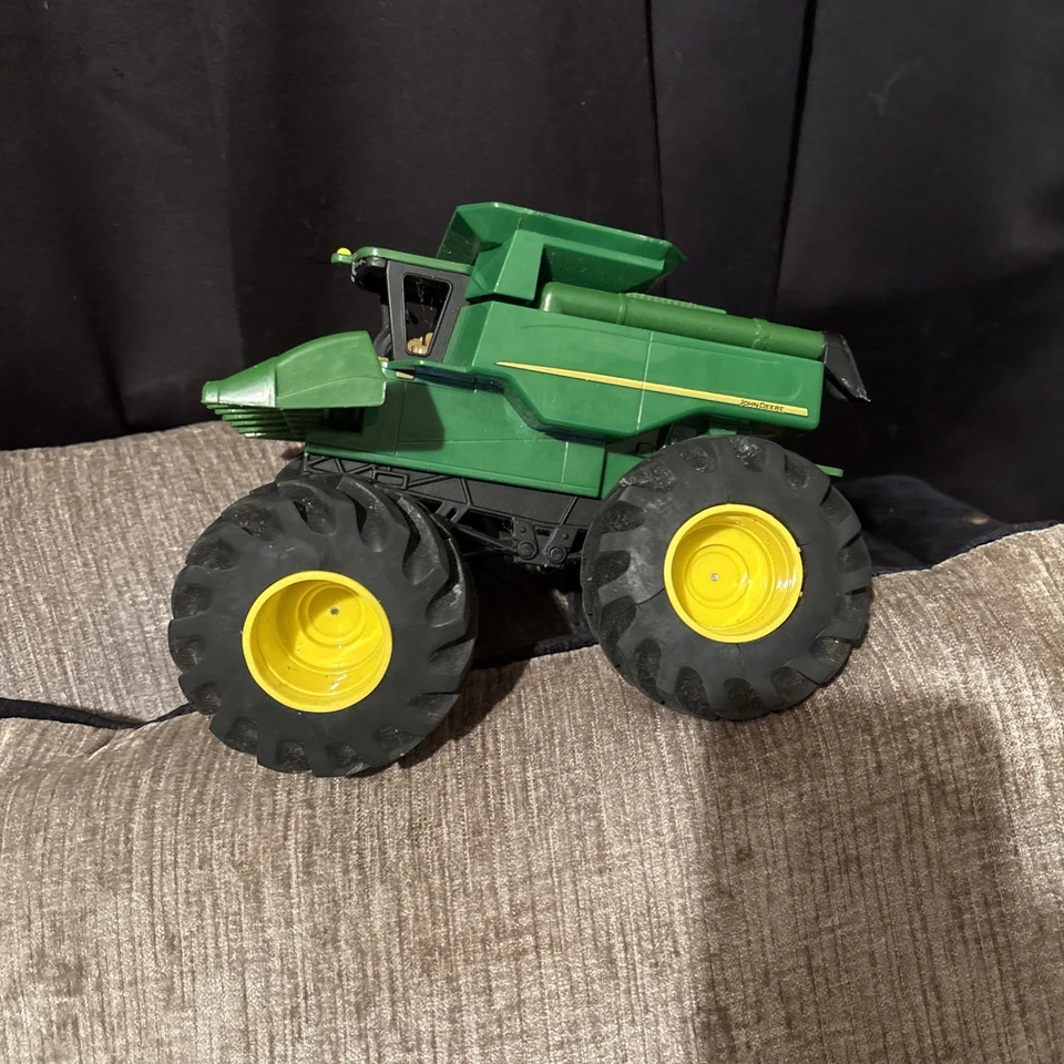 ERTL John Deere Toy Combine Harvester Plastic Big Foot - Image 1 of 4