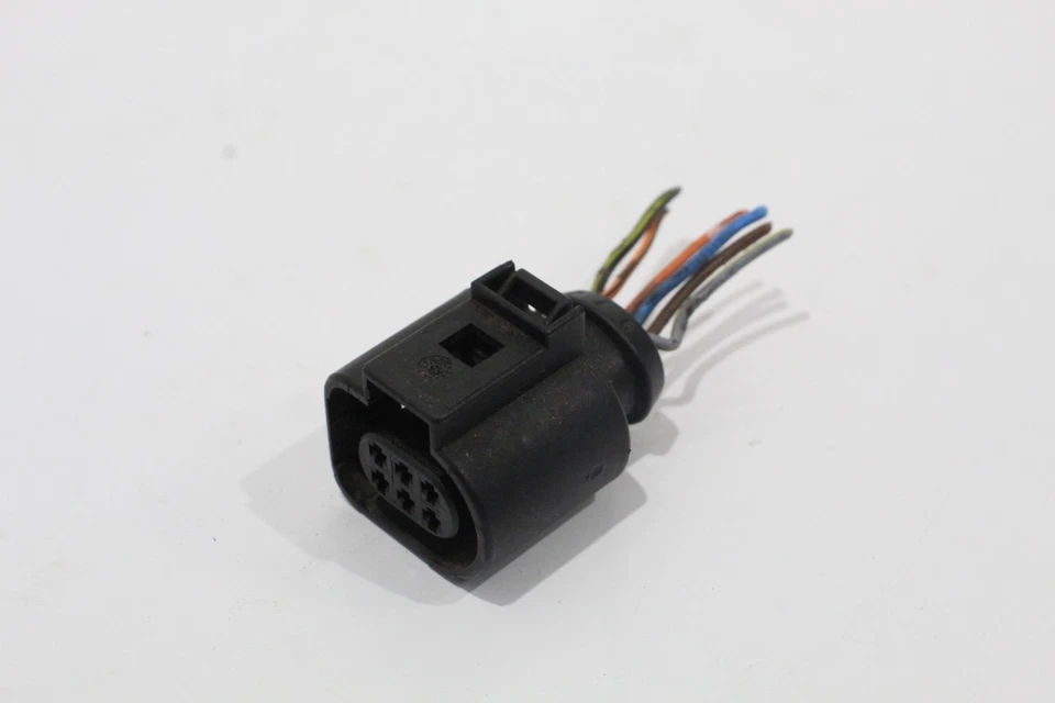 Conector de cableado de 6 pines y longitud corta de cable VW Gol 5U 1J0973713 Foto 1 de 4