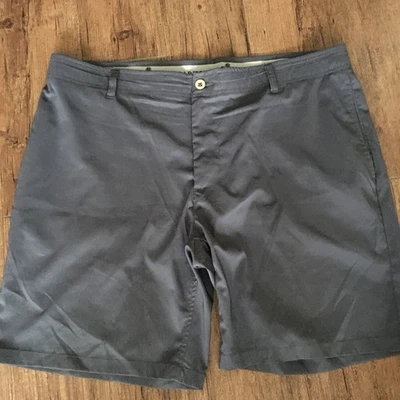 Caribbean Joe Men Shorts Size 40 Gray Dark - Image 1 of 4