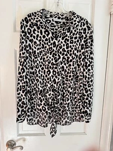 Susan Graver Damen Gr. 10 Leopardenmuster Tiermotiv Bluse schwarz vorne zum Binden Oberteil - Bild 1 von 9