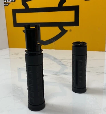 OEM Harley-Davidson 23-25 Street Glide Road Glide Softail Models Hand Grips - Image 1 of 4