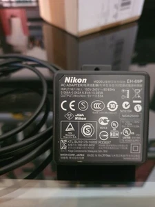 Nicon EH-68P Netzteil 5V 0.5A orginal Ladegerät  Lte Netzteil Euro Stecker A/969 - Bild 1 von 3