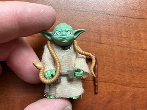 De colección Kenner 1980 Star Wars Yoda HK COO Smile Factory con accesorios de juego - Imagen 1 de 10