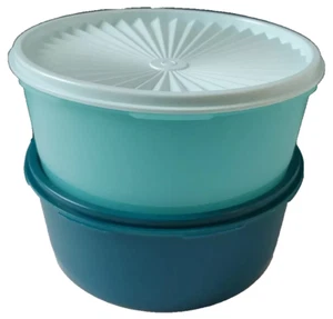 Tupperware Servalier Canister Stacking Cookie One Touch Seal Teal Mint Starburst - Picture 1 of 6