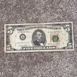 1969 C Five Dollar Federal Reserve Note $5 Bill - Picture 1 of 6
