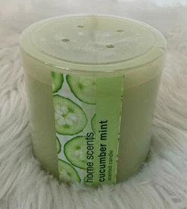 Vela Bahía Chesapeake Pepino Como Nuevo Pilar Redondo 3"x3" Perfumado Verde Pascua NUEVO - Imagen 1 de 4