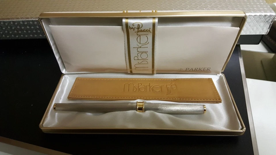   Bolígrafo Parker Ms Emiio Pucci plateado y dorado nuevo en caja original Foto 1 de 1