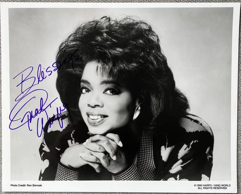Oprah Winfrey Signed In Person 8x10 B&W Promo Photo - Authentic Cover