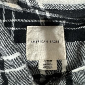 American Eagle Mens Size Medium Black White Classic Fit Button Down Flannel - Picture 1 of 6