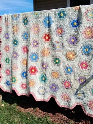 Vintage Antique Grandmother's Flower Garden Quilt 78"x82" Pennsylvania Handmade - Image 1 of 4