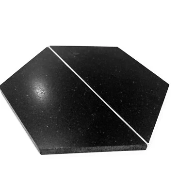 Hexágono de bazalto negro 6x7 con azulejo de metal plateado pared de cocina Foto 1 de 4
