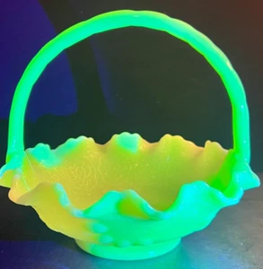 Fenton Glowy Shiny Custard Basket with Spanish Lace Pattern - 8" (Glows) - Picture 1 of 9