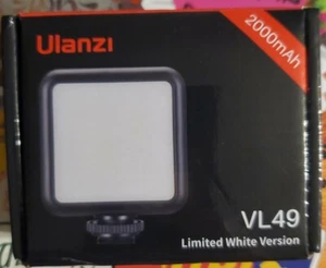 ULANZI VL49 Limited White Version 2000mah - Picture 1 of 5