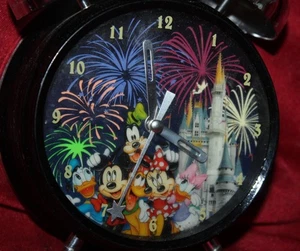 Walt Disney Mickey Mouse Goofy Donald Duck Minnie Mouse Pluto Gänseblümchen Wecker - Bild 1 von 6