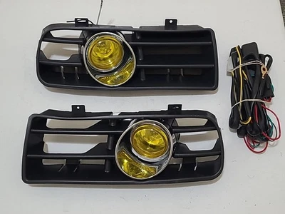 Front Bumper Grill Yellow Fog Light Lamp Grille for VW Golf GTI TDI MK4 97-03 . - Image 1 of 3