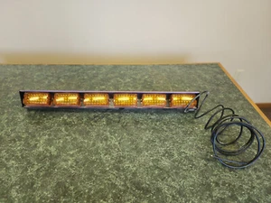 Señal Federal Luz Ámbar Modelo SMLED6, 12VDC, 31.5", 6 Cabezales - Imagen 1 de 10