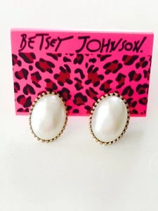 Betsey Johnson new White Peal Earrings - Picture 1 of 5