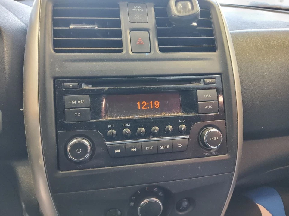 Equipamento de áudio receptor de rádio AM-FM Hatchback Note compatível com 14-19 VERSA 575190 - Imagem 1 de 1