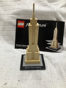 LEGO ARCHITECTURE: Empire State Building (21002) - 99% Complete