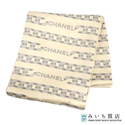 Bufanda Larga Usada Pawnshop CHANEL 100% Seda Beige x Gris Logo Patrón Cadena Foto 1 de 4