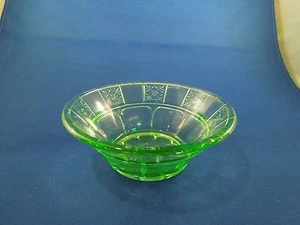 Antique Depression Era Jeanette Vaseline Glass Doric Pattern Berry Bowl - Picture 1 of 8