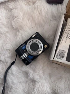 Panasonic LUMIX DMC-LZ7 7.2MP Digital Camera - Black - Picture 1 of 7