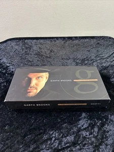 Garth Brooks The Limited Series - 2005 Set 4 CDs + DVD + Buch - 1 CD fehlt - Bild 1 von 14