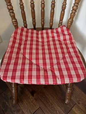 Set Of Two Country Red Plaid Check Padded Chair Pads Heart Design 15 X15 - Image 1 of 4